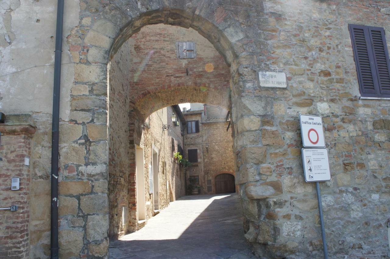 גאמבאסי Villa Borgo La Fungaia מראה חיצוני תמונה