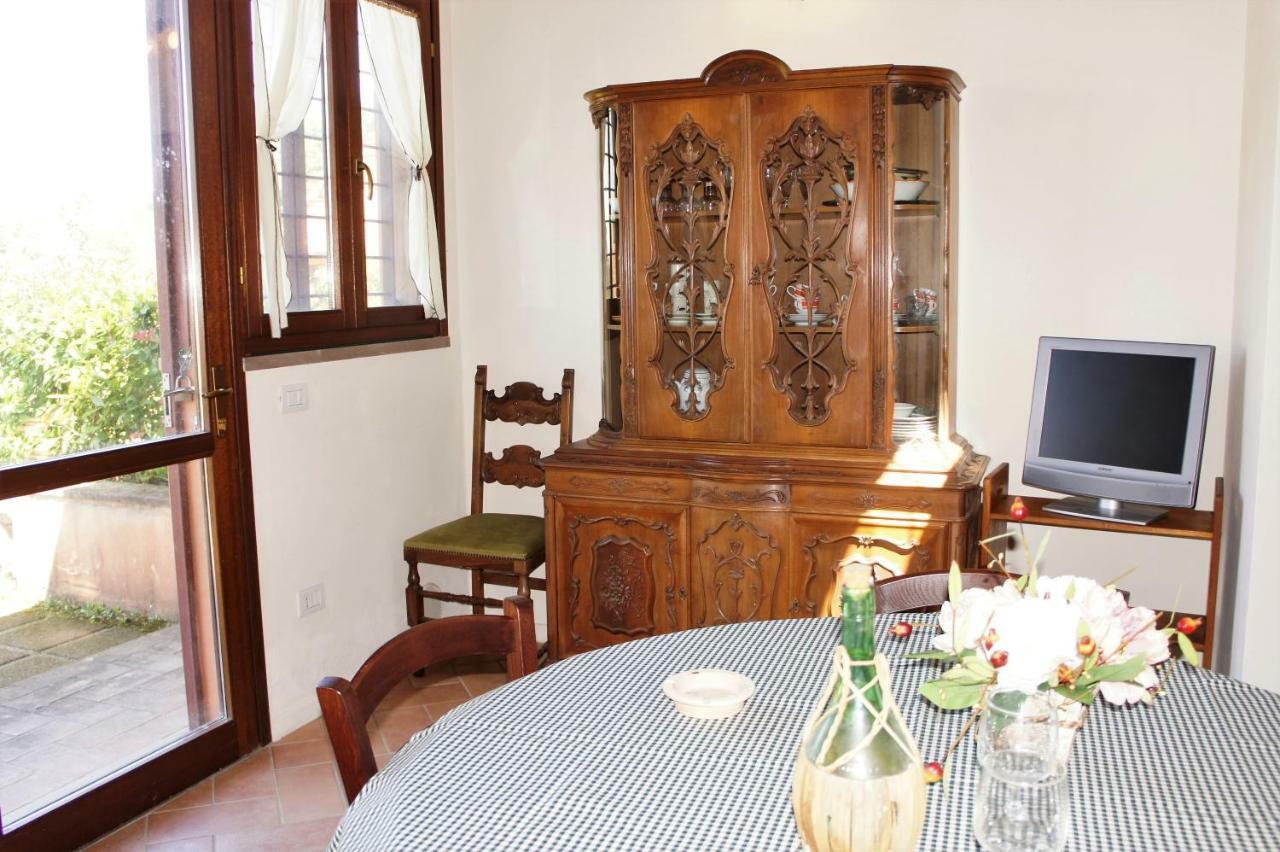 גאמבאסי Villa Borgo La Fungaia מראה חיצוני תמונה